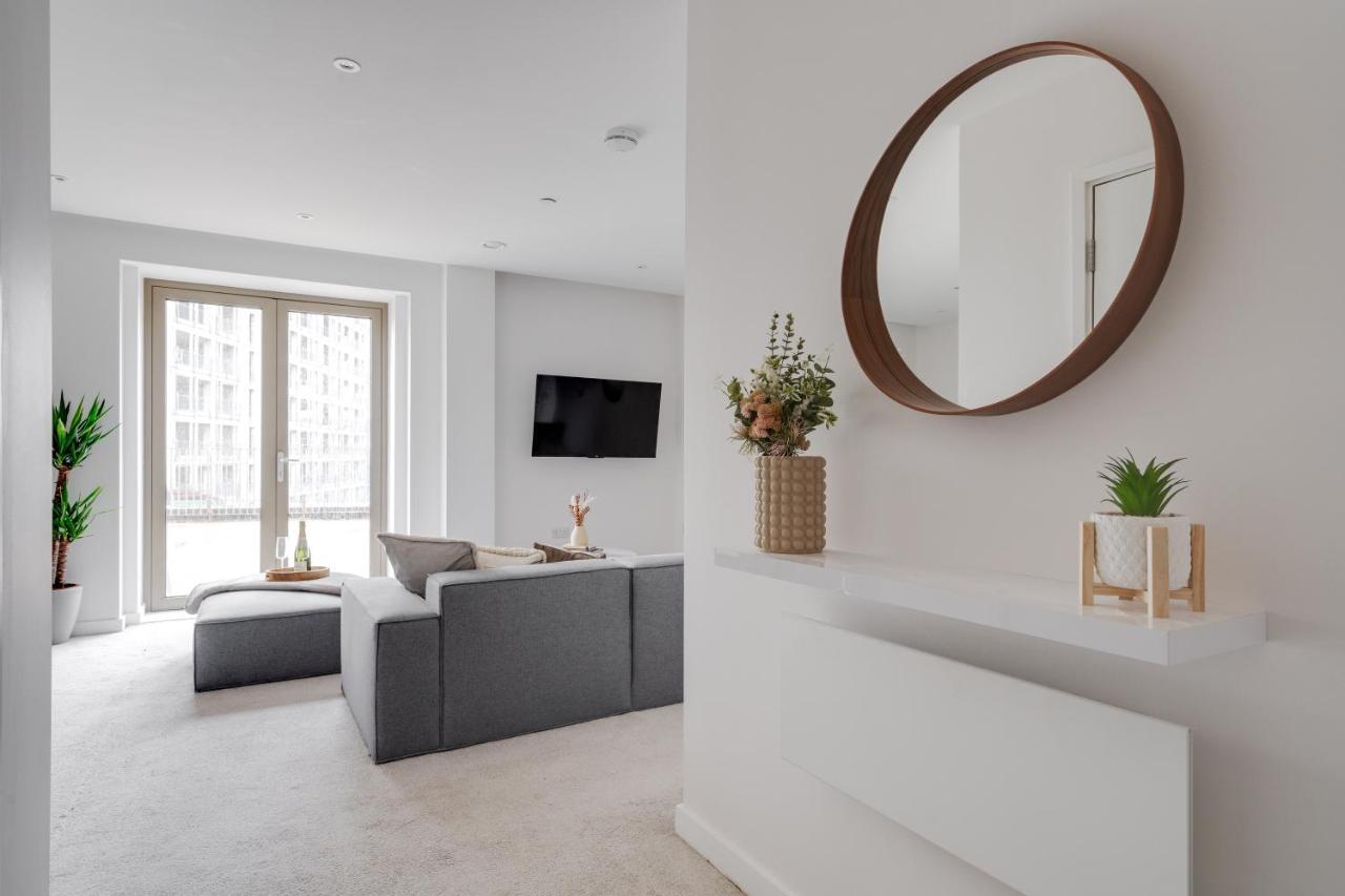 3 Bed Luxury Spacious With Pool *